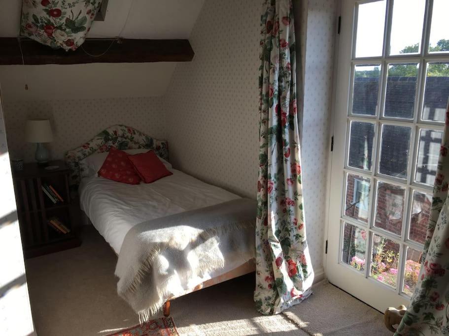 Cottage Barn Conversion On Working Farm Worcester Eksteriør billede